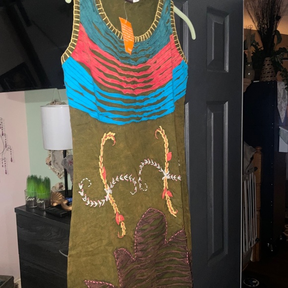 Dress - Picture 2 of 2